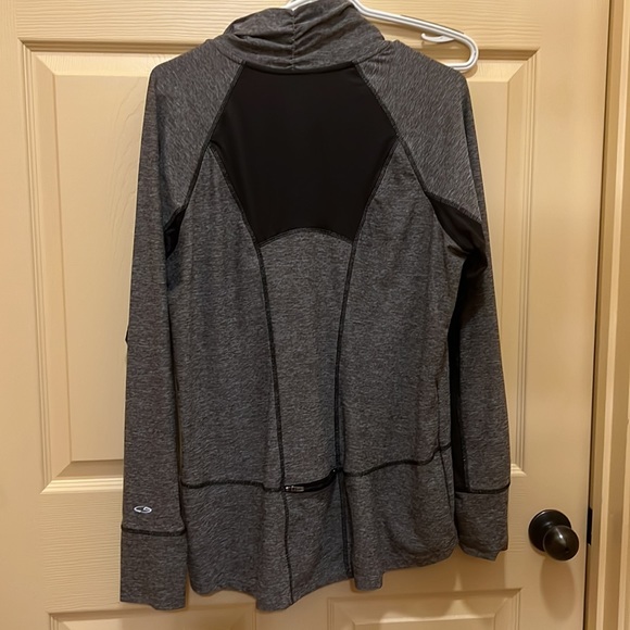 NWOT Pullover for Workouts - Picture 4 of 4